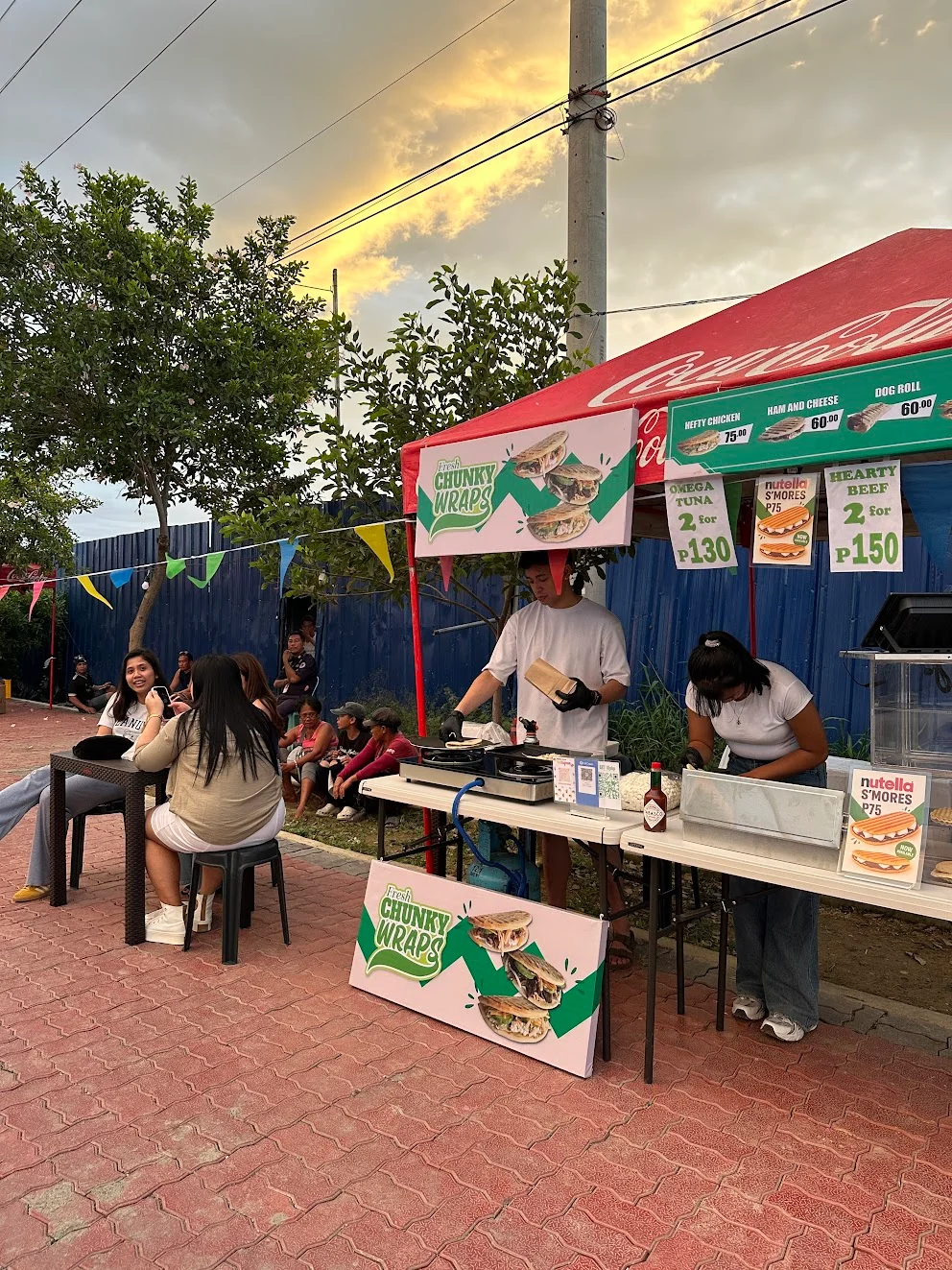 A packed Chunky Wraps stall